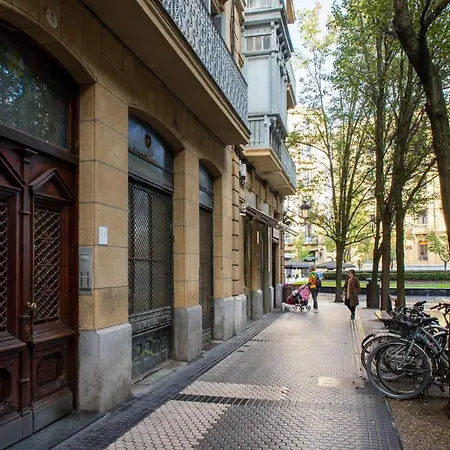 Charming Getaway Apartment *